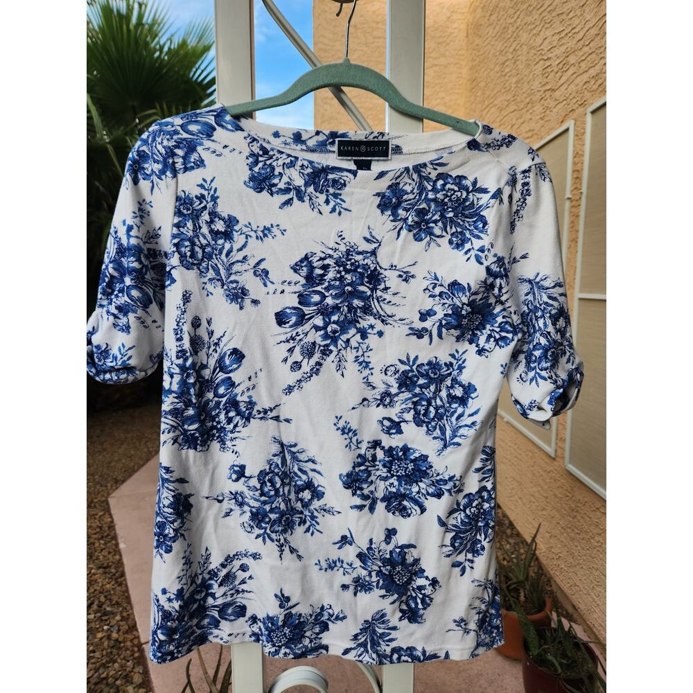 Karen Scott Blue White Floral Top Medium Toile Style 3/4 Sleeve Cotton Blend